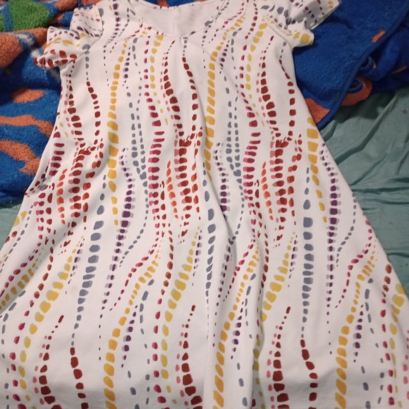 Dresses - Picture 4 of 7